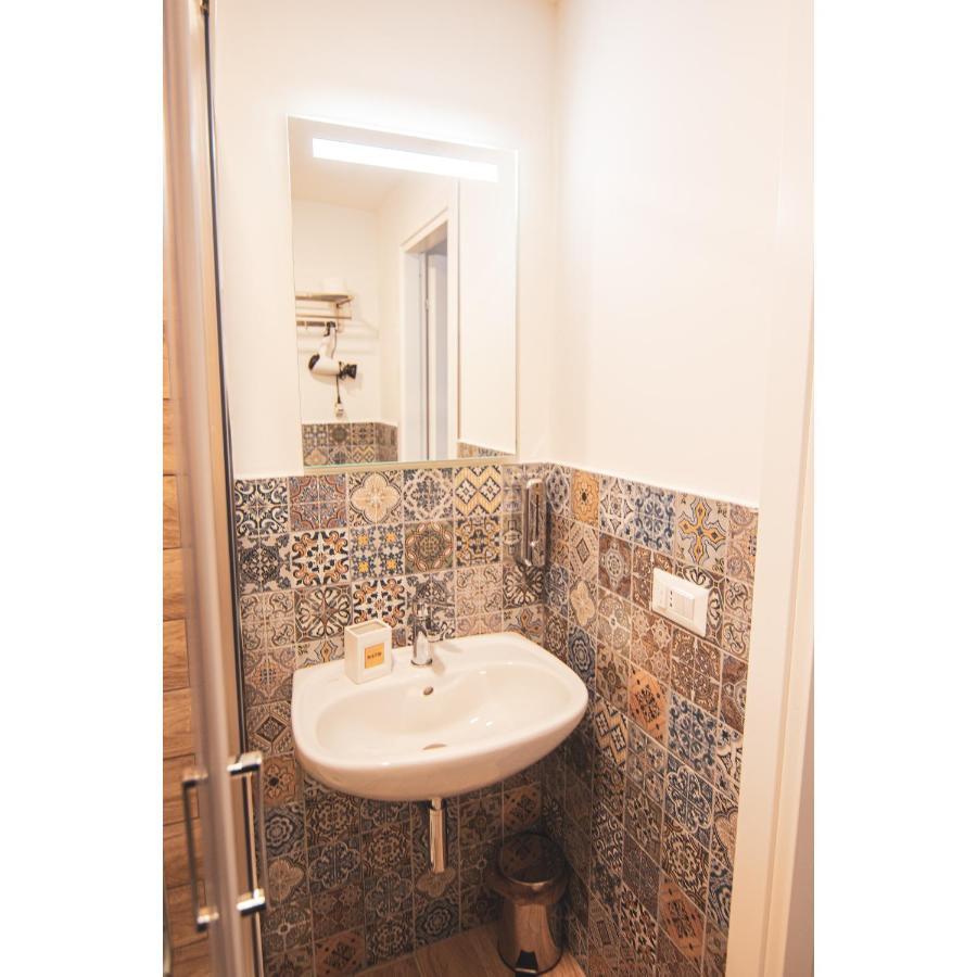 Casa Masaniello - Affittacamere Guesthouse In Historical Center Toledo Station Napoli Dış mekan fotoğraf